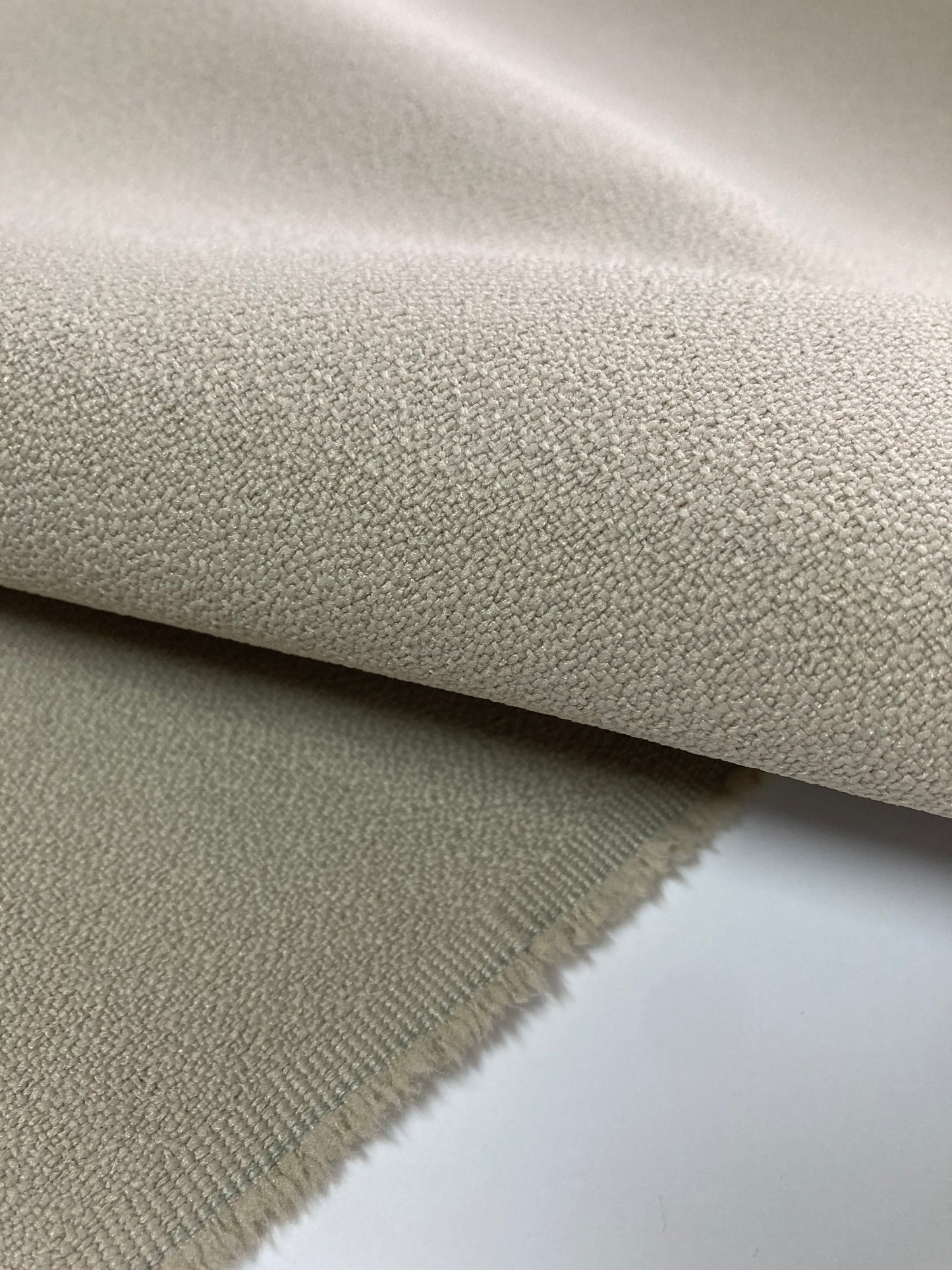 Camira Xtreme – A Durable and Ecological Fabric for Office Furniture