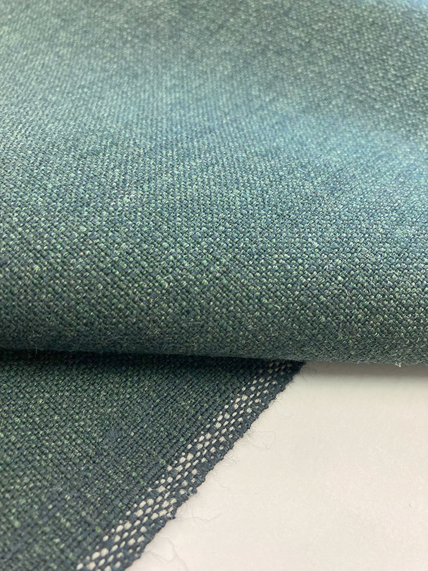 Gabriel Crisp design end color Mette Krebs Petersen