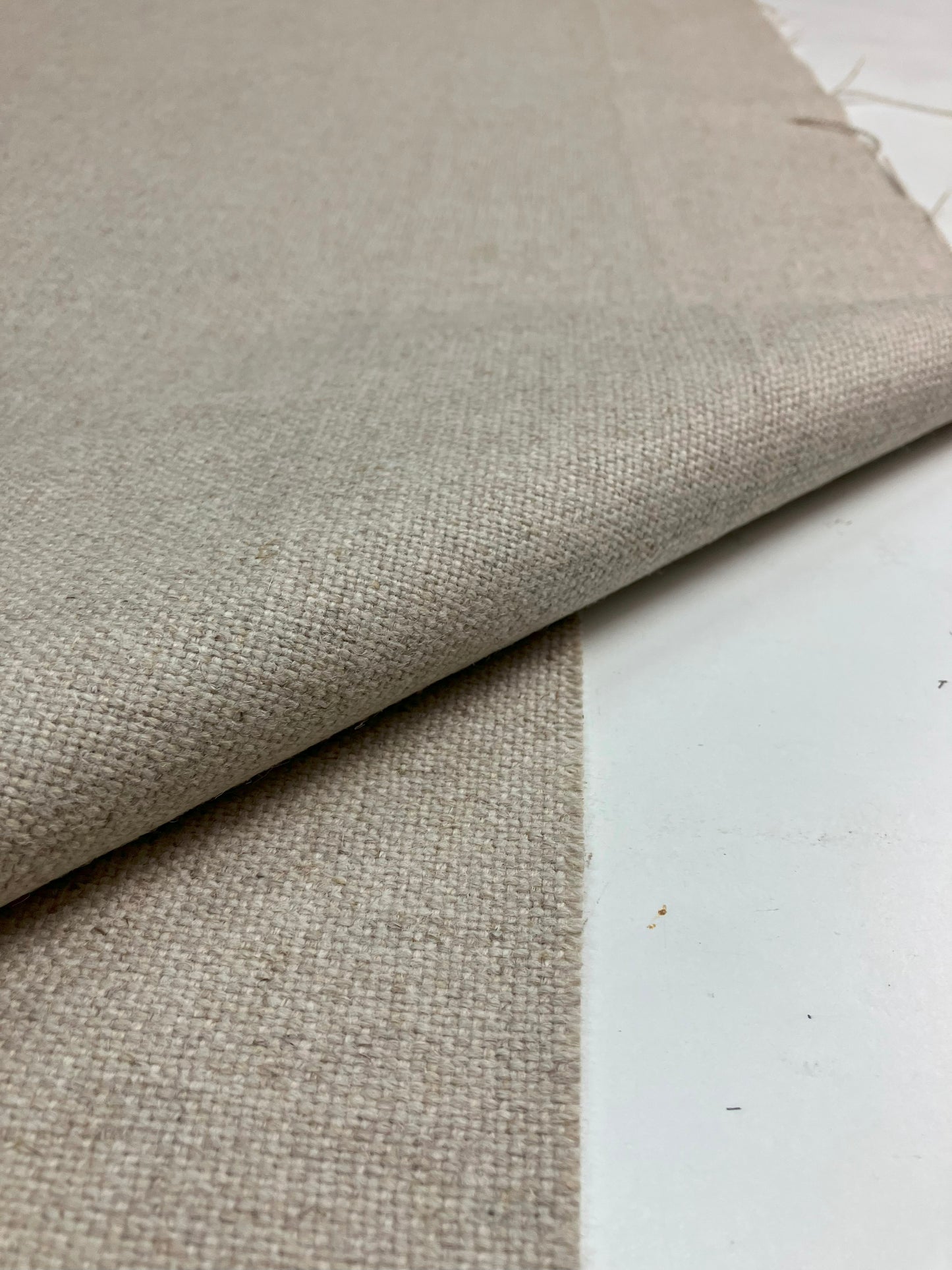 Camira Main Line Flax – Ecological upholstery fabric made of wool and linen.