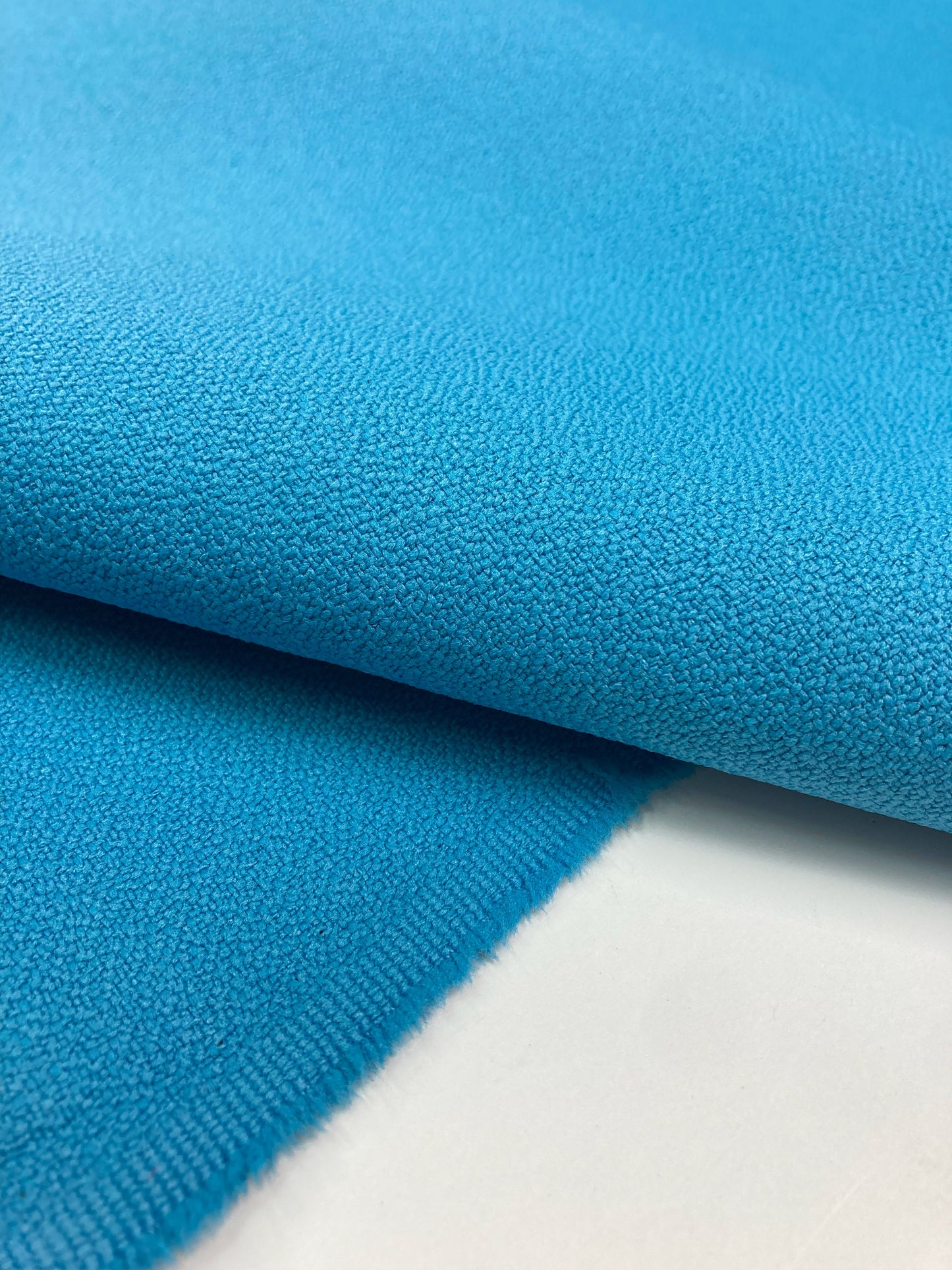 Camira Xtreme – A Durable and Ecological Fabric for Office Furniture