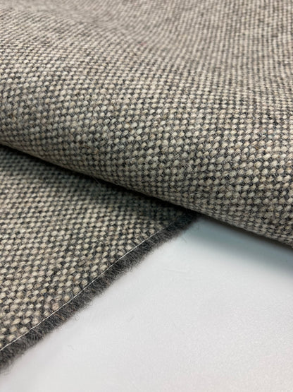 Camira Main Line Flax – Ecological upholstery fabric made of wool and linen.